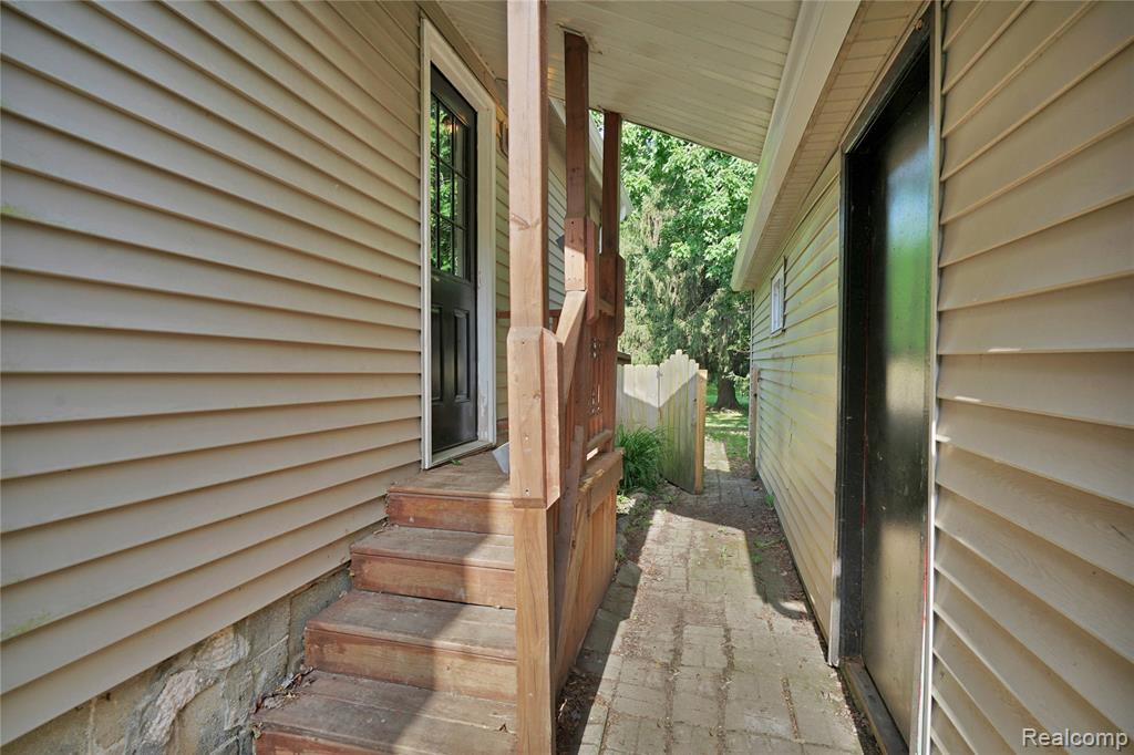2476 Vandekarr Road, Owosso, MI 48867 — Photo 30