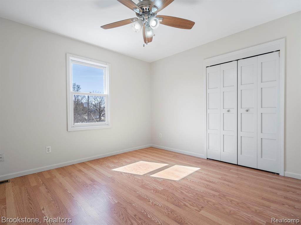 576 E Flint Street, Lake Orion, MI 48362 — Photo 25