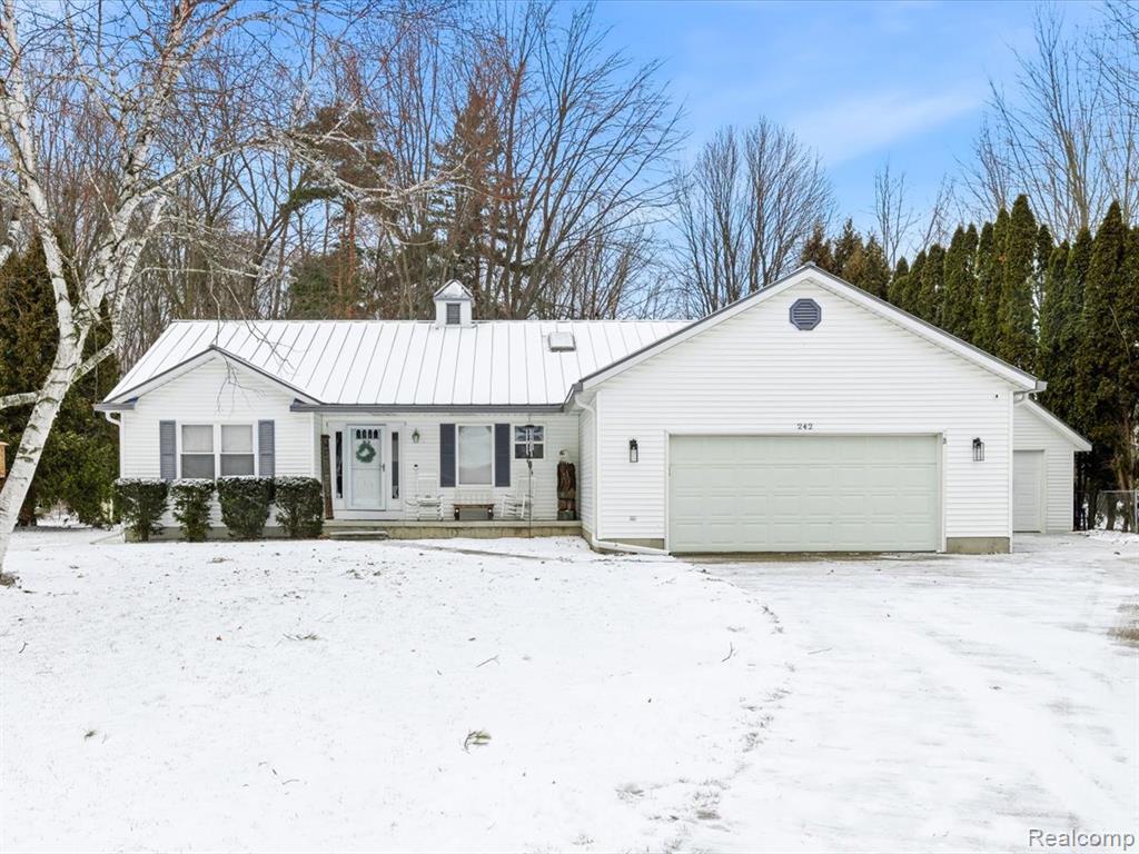 242 Forest Lane, Marysville, MI 48040 — front exterior