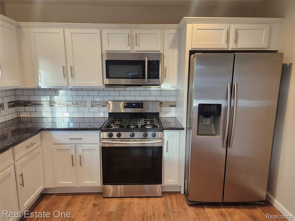 1574 E Woodruff Avenue, Hazel Park, MI 48030 — Photo 10