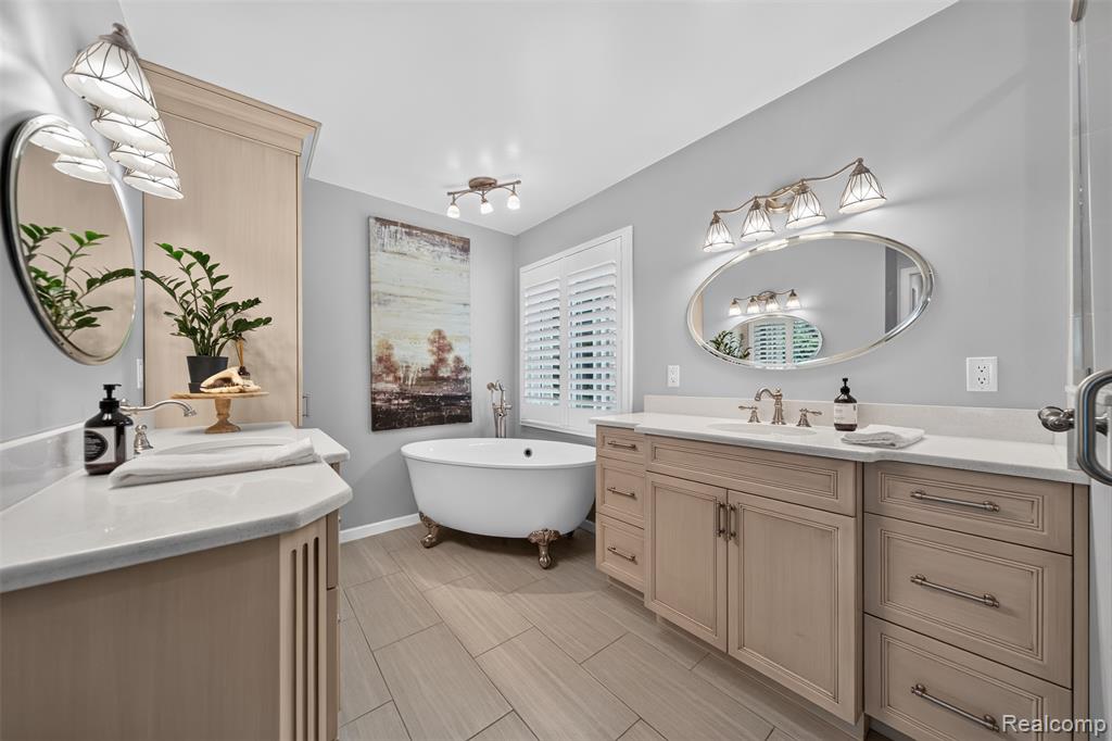 6713 Aurora Drive, Troy, MI 48098 — Photo 28