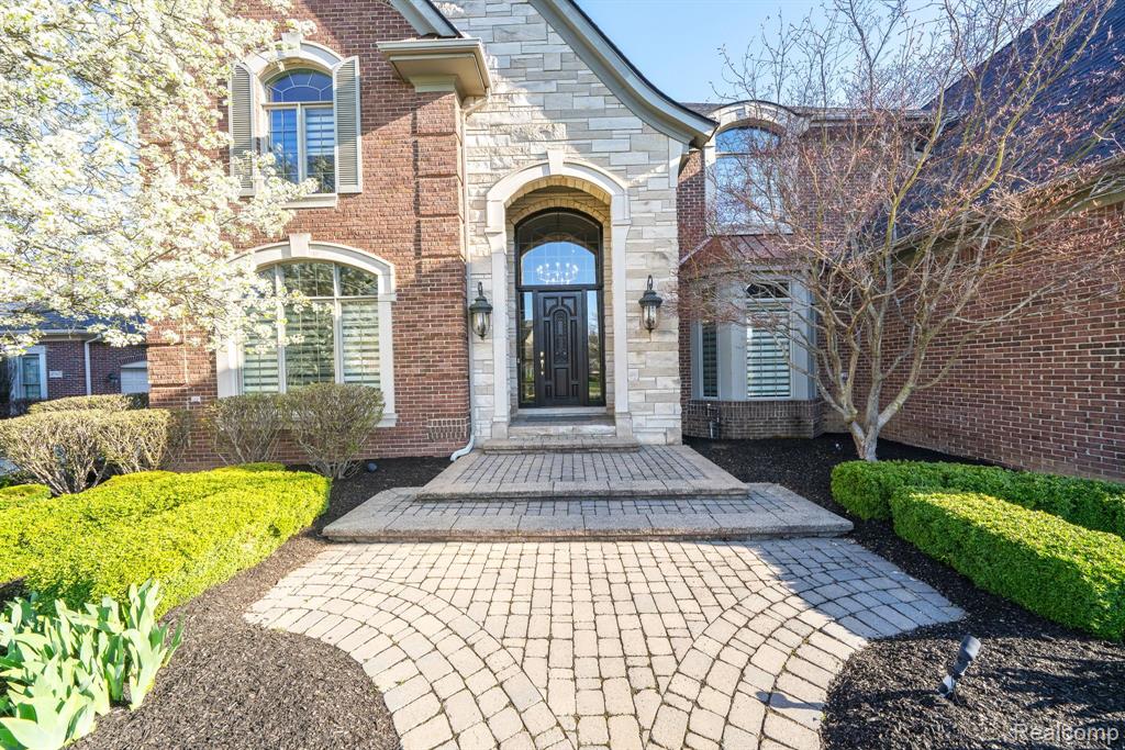 47924 MANORWOOD Drive, Northville, MI 48168 — Photo 3