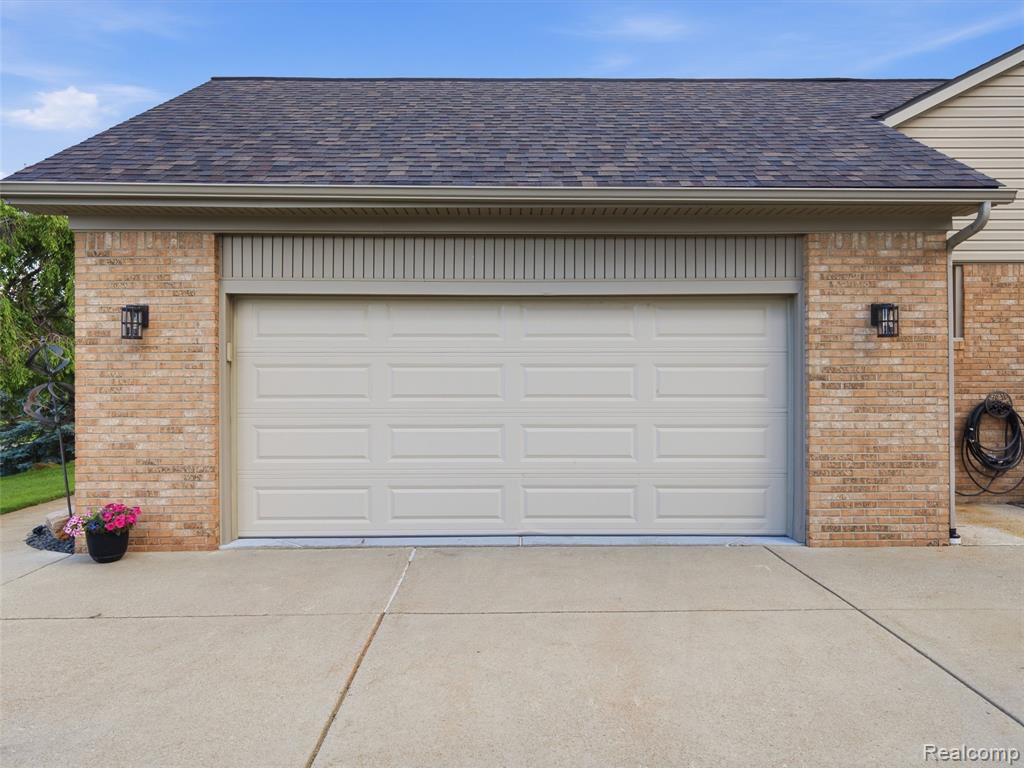 9095 Rotondo Drive, Howell, MI 48855 — Photo 36