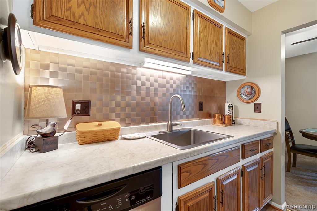1700 Monticello Street, 2, Trenton, MI 48183 — Photo 16
