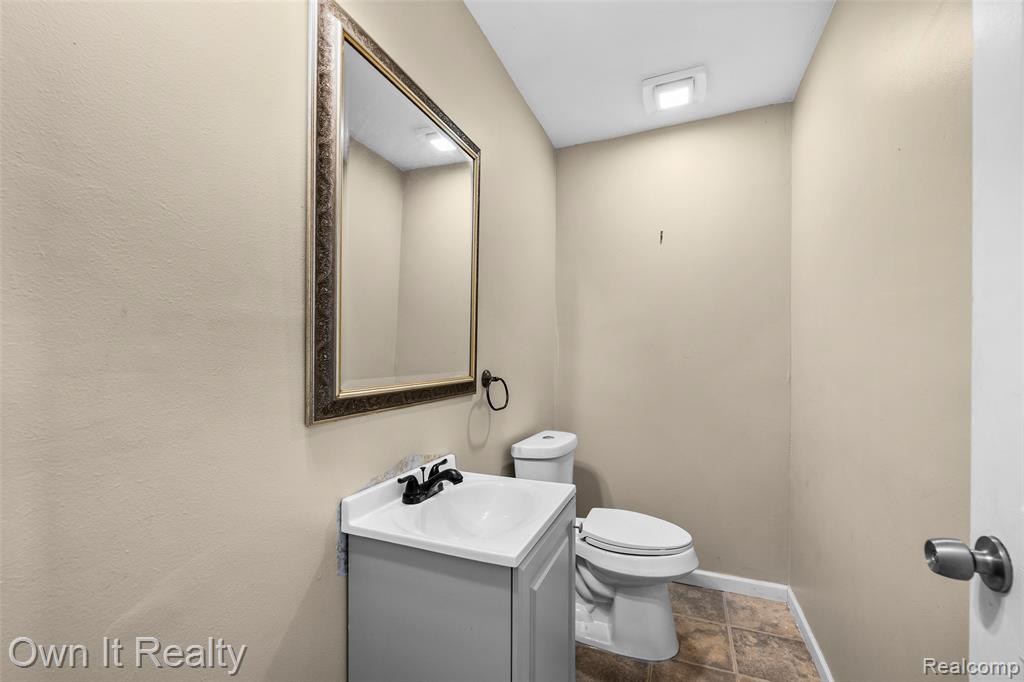 7154 Saint Andrews Drive, Ypsilanti, MI 48197 — Photo 24