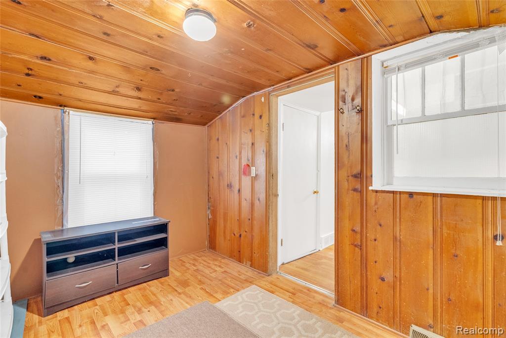 6522 Saline Drive, Waterford, MI 48329 — Photo 16