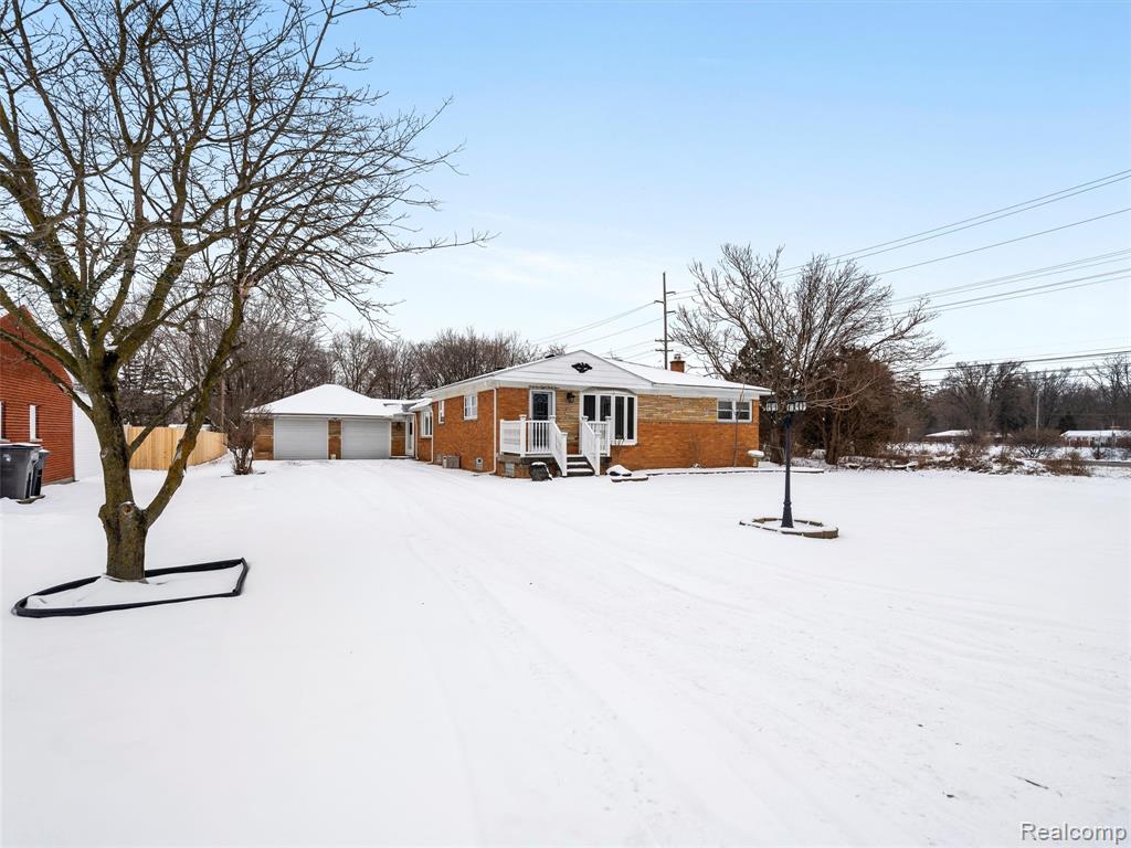 44833 MADDELEIN Street, Clinton Twp, MI 48036 — Photo 3