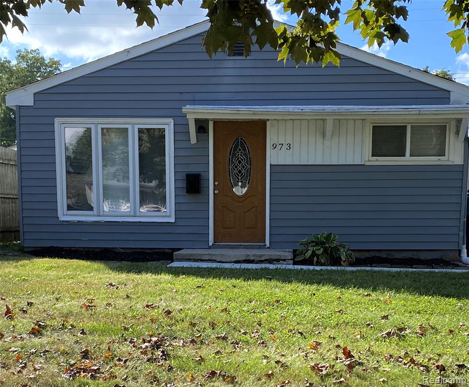 973 Kettering Avenue, Pontiac, MI 48340 — front exterior