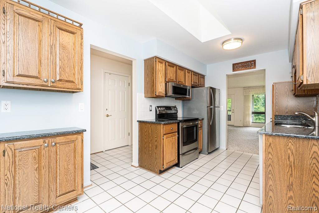 906 Wexford Way, 3, Rochester Hills, MI 48307 — Photo 9