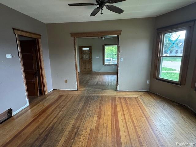 566 Elm Street, Wyandotte, MI 48192 — Photo 6