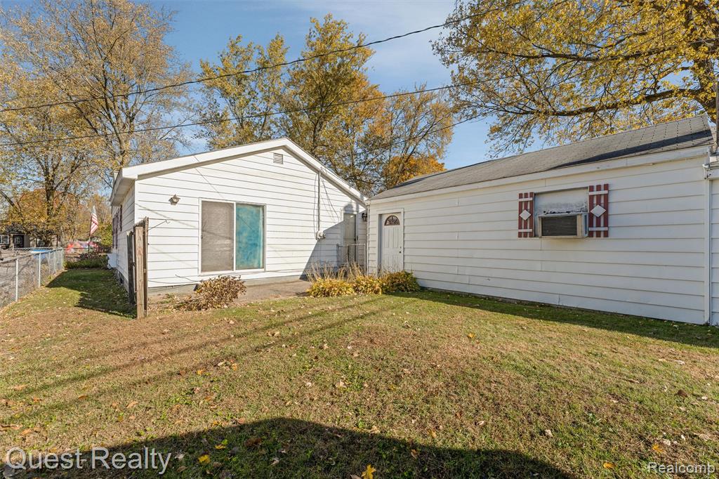 4041 Chenlot Lane, Waterford, MI 48328 — Photo 20