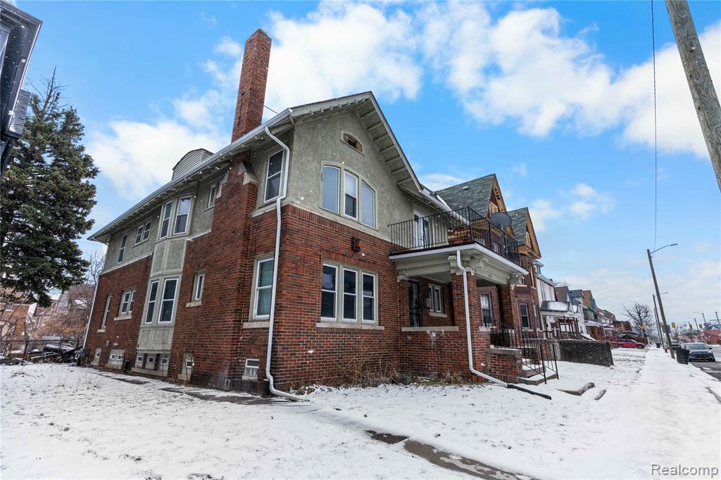 681 Clairmount Street - Photo 2