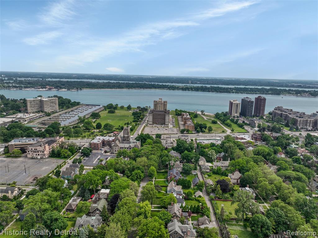 1027 Burns Street, Detroit, MI 48214 — Photo 66