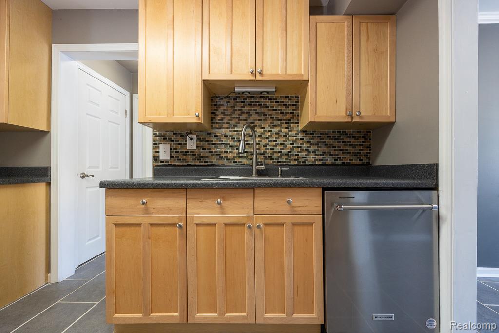 743 E Liberty Street, Milford, MI 48381 — Photo 6