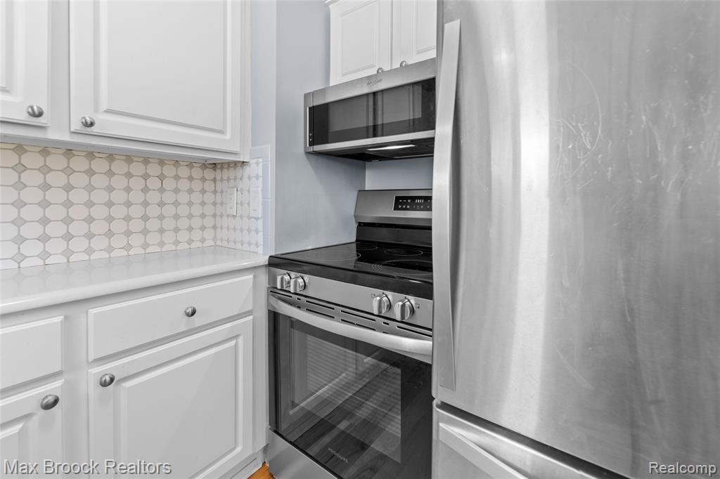 26902 Sandy Hill Court, 15, New Hudson, MI 48165 — Photo 4