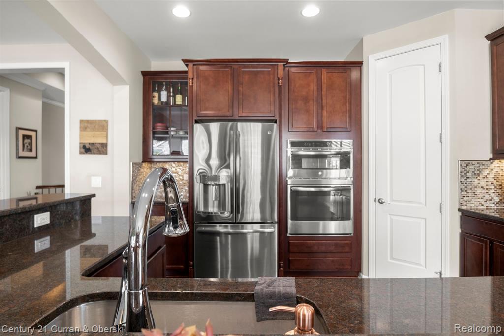276 CHESTER ARTHUR Drive, Canton, MI 48188 — Photo 17