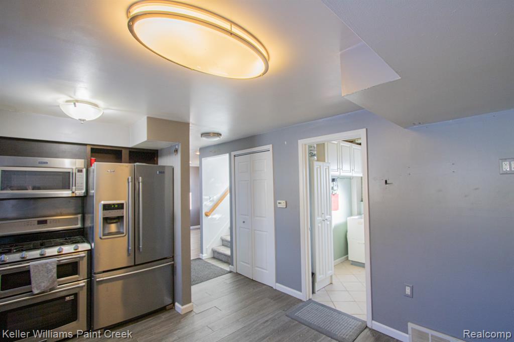 8453 Smethwick Road, Sterling Heights, MI 48312 — Photo 4