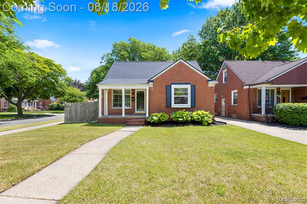 19296 Berden Street, Harper Woods, MI 48225 — front exterior