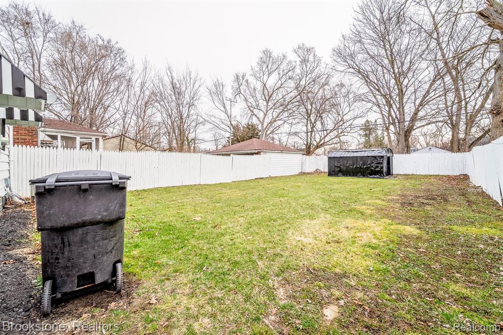 17228 Stout Street, Detroit, MI 48219 — Photo 45