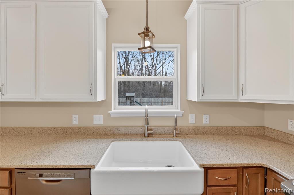 14131 Eastview Drive, Fenton, MI 48430 — Photo 20
