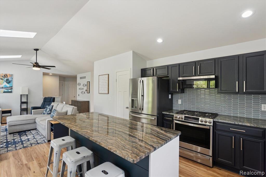 8072 LARK Lane, Grand Blanc, MI 48439 — Photo 15