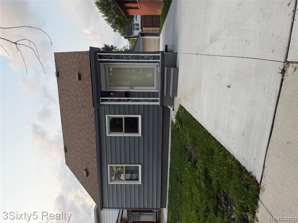 734 Highland Street, Wyandotte, MI 48192