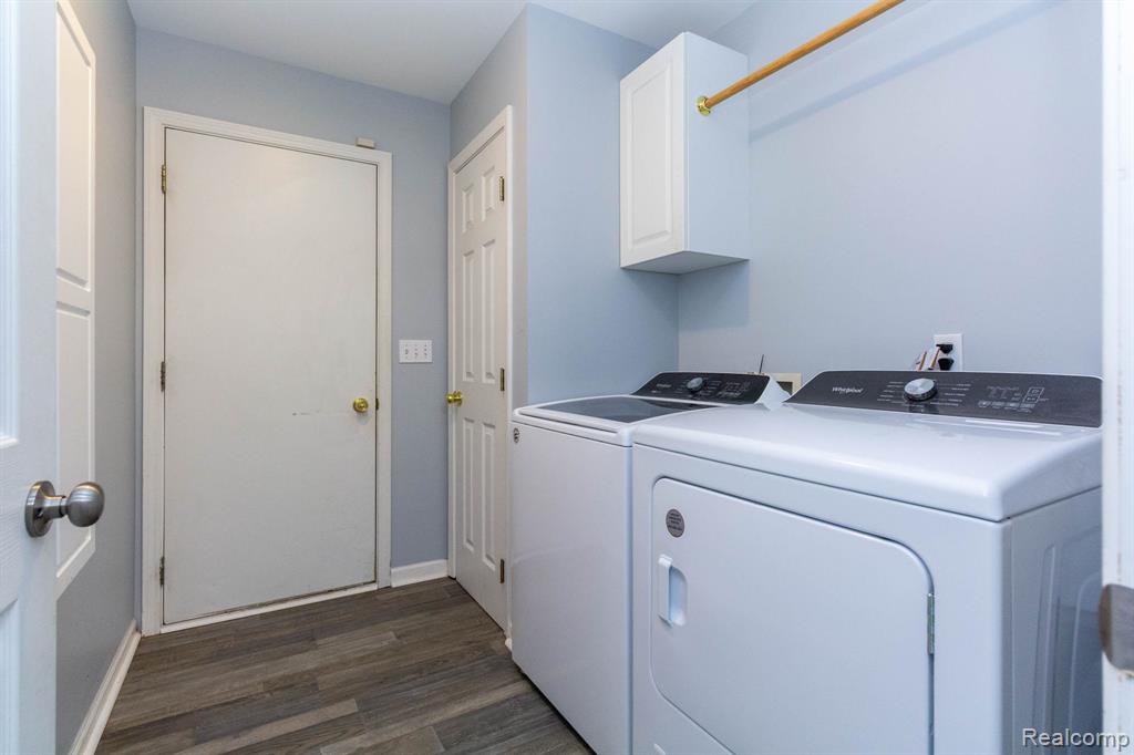 6075 Davison Road, Burton, MI 48509 — Photo 19