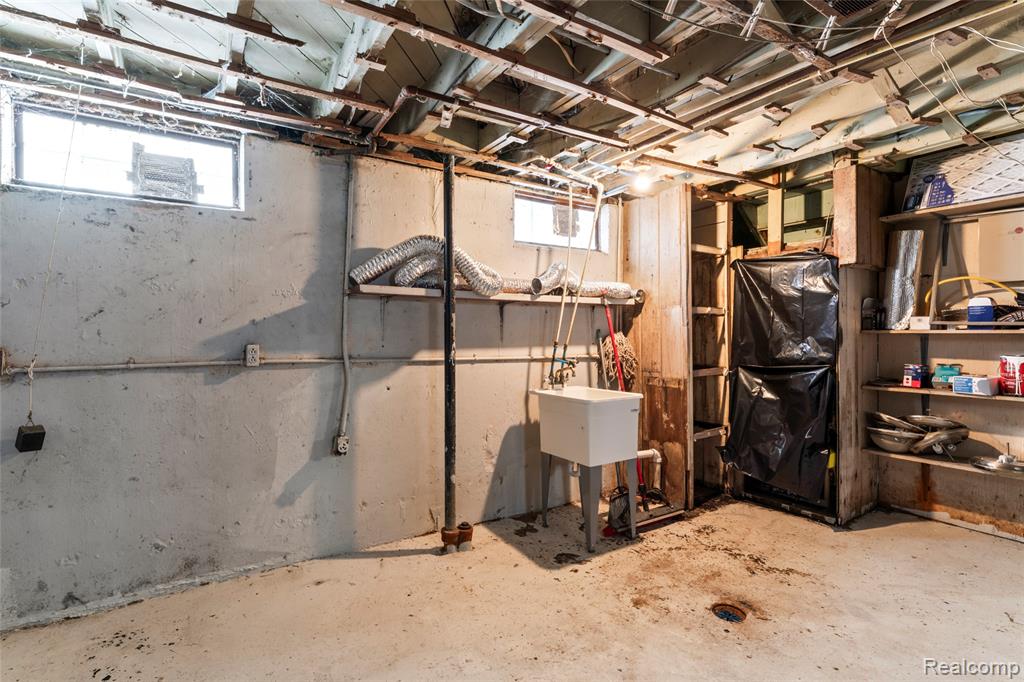 9980 Ashton Avenue, Detroit, MI 48228 — Photo 30