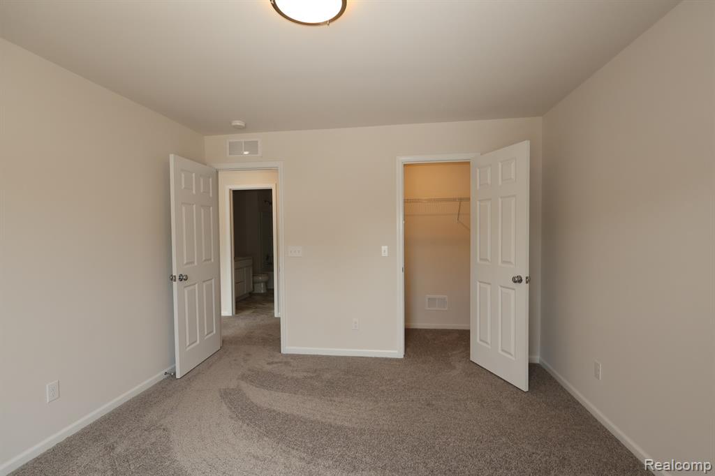 408 Hidden River W, Holly, MI 48442 — Photo 26