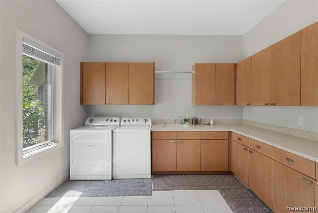 8479 Misty, Grand Blanc, MI 48439 — Photo 42