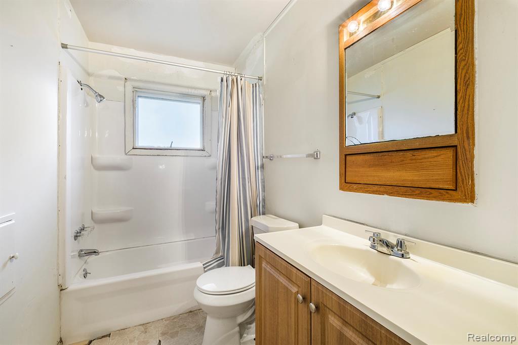 5722 Susan Street, Flint, MI 48505 — Photo 12