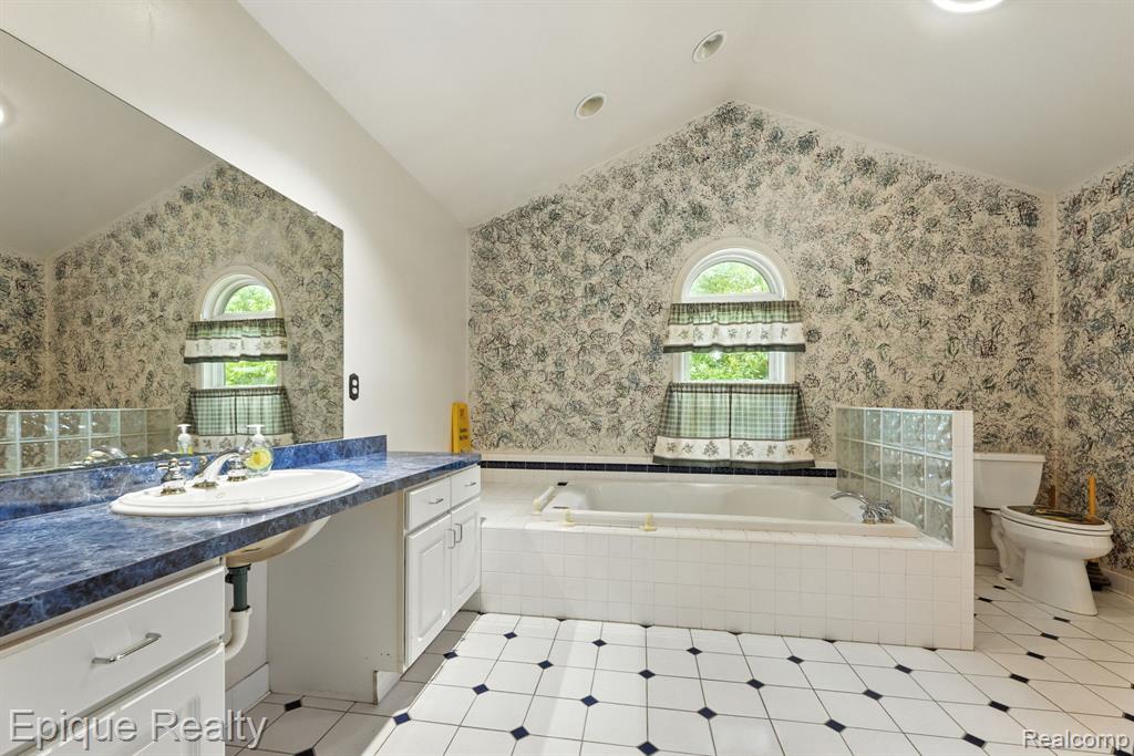 4294 Rochester Road, Dryden, MI 48428 — Photo 9