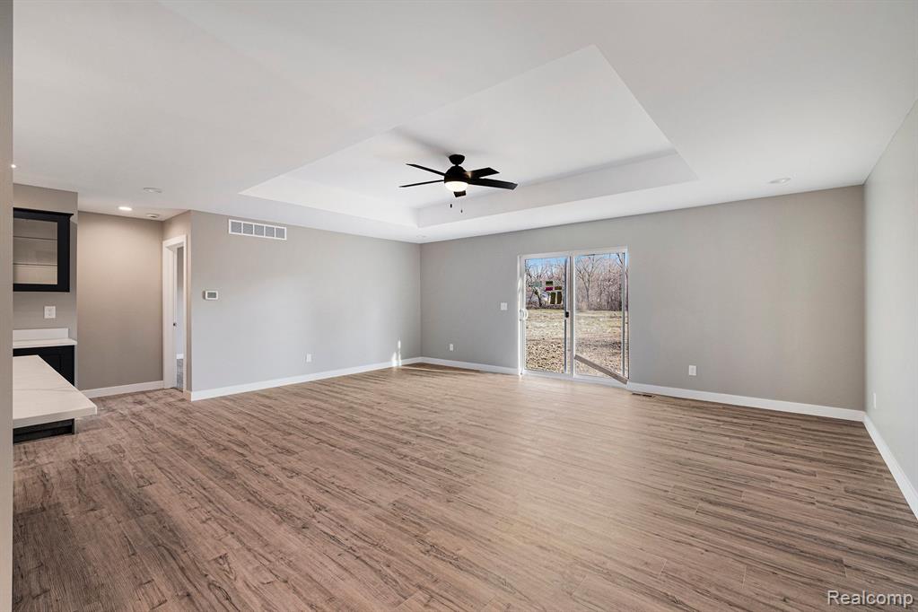 2417 EUGENE Street, Burton, MI 48519 — Photo 5