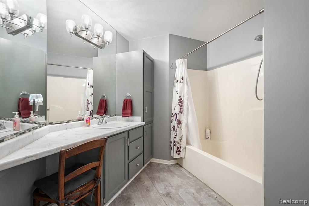 6358 Windham Place, Grand Blanc, MI 48439 — Photo 33