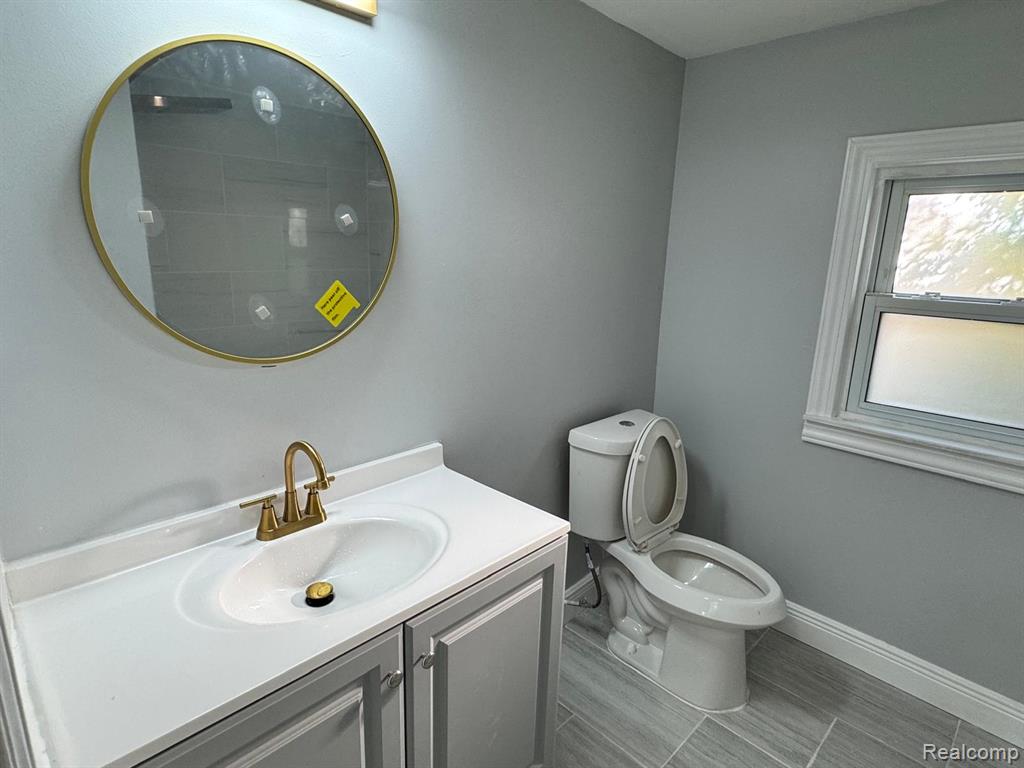 8463 Paige Avenue, Warren, MI 48089 — Photo 10