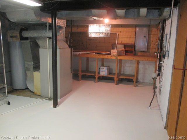 554 Merritt Lane, Birmingham, MI 48009 — Photo 23