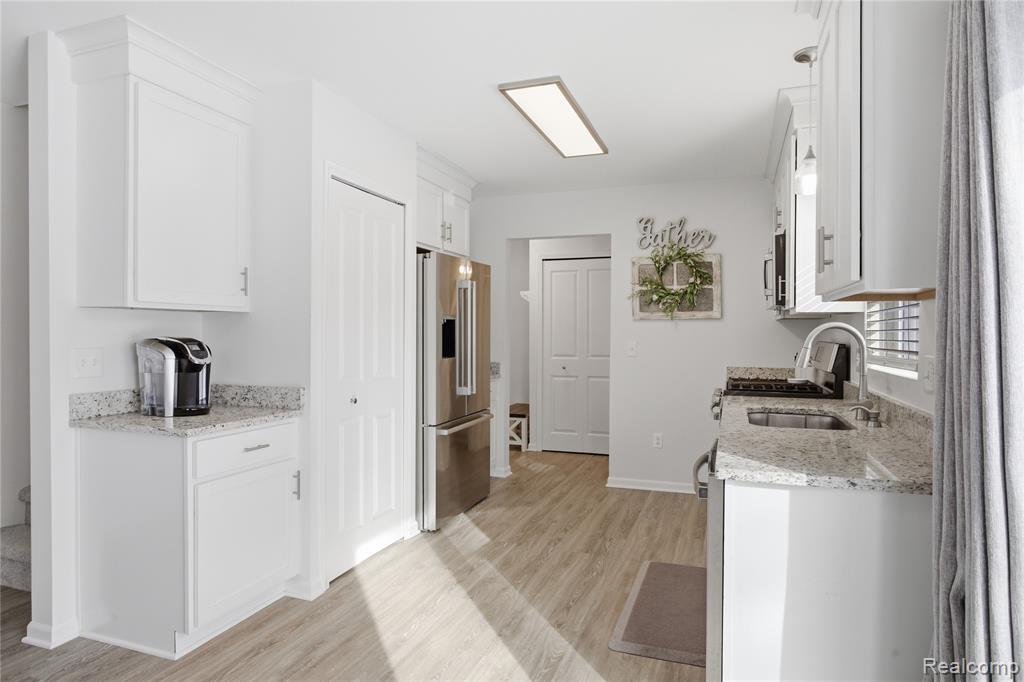 413 Newton Drive, Lake Orion, MI 48362 — Photo 22