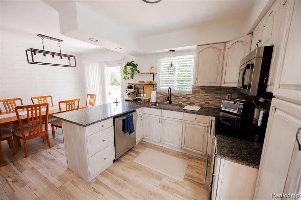 9420 Denton Hill Road, Fenton, MI 48430 — Photo 6