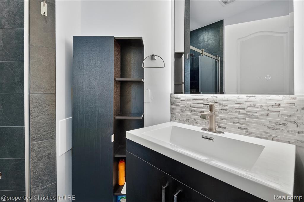 6223 Valleyfield Drive, Plymouth, MI 48170 — Photo 51