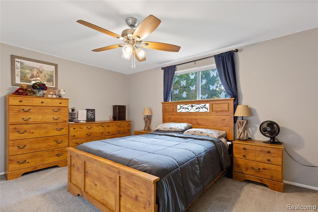 5423 Meadowcrest Drive, Flint, MI 48532 — Photo 13