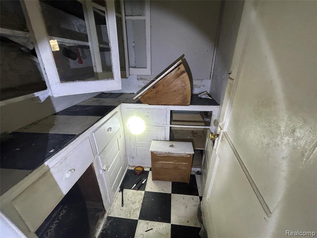 5050 Seminole Street, Detroit, MI 48213 — Photo 37
