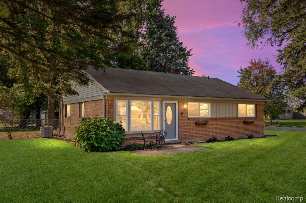 4953 Rioview Drive, Clarkston, MI — Photo 2