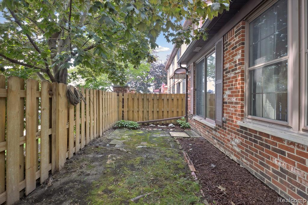 39559 Old Dominion Drive, Clinton Twp, MI 48038 — Photo 22