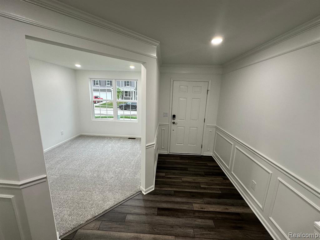 9153 DOGWOOD Lane, Dexter, MI 48130 — Photo 8