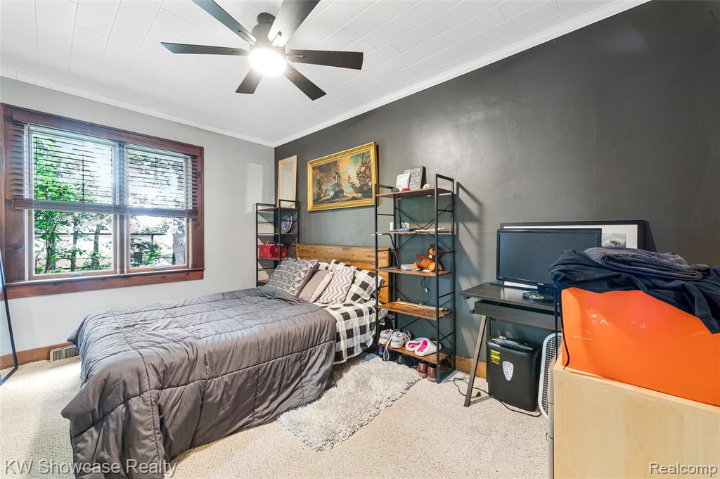 3980 Spencer Terrace, West Bloomfield, MI 48323 — Photo 35