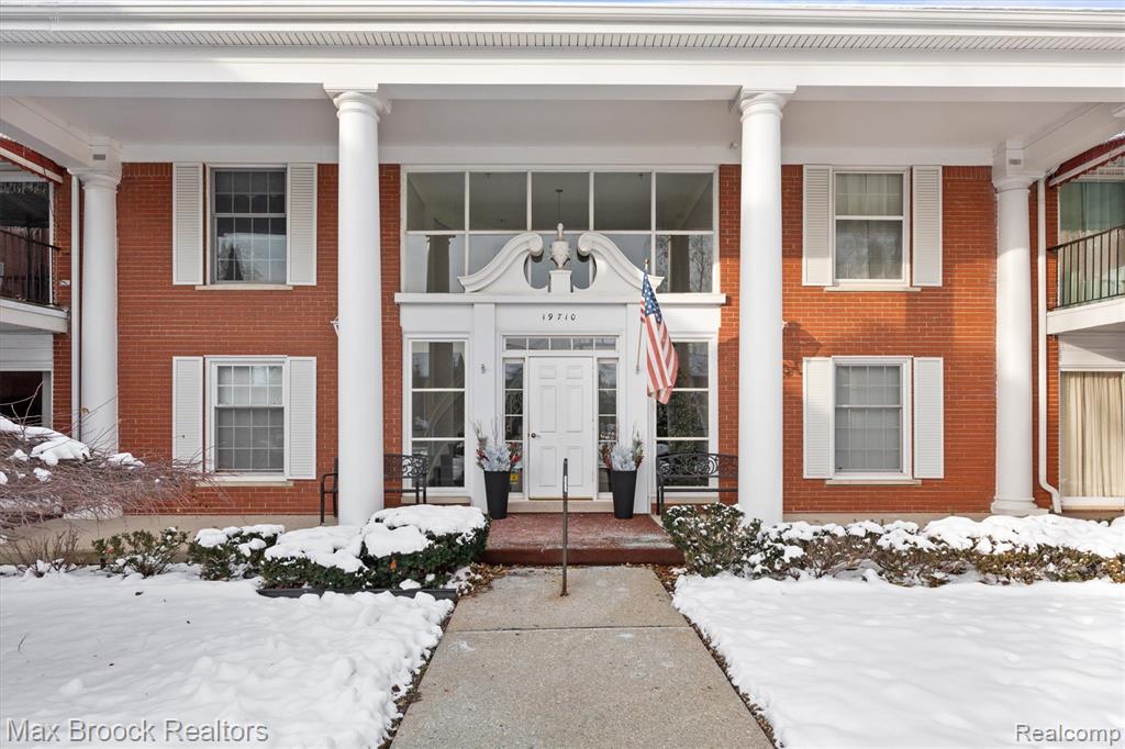 19710 W 13 Mile Road, 210, Beverly Hills, MI 48025 — Photo 4