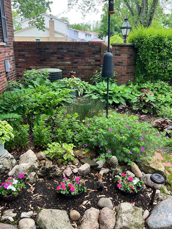 19419 Coachwood Road, Riverview, MI 48193 — Photo 48