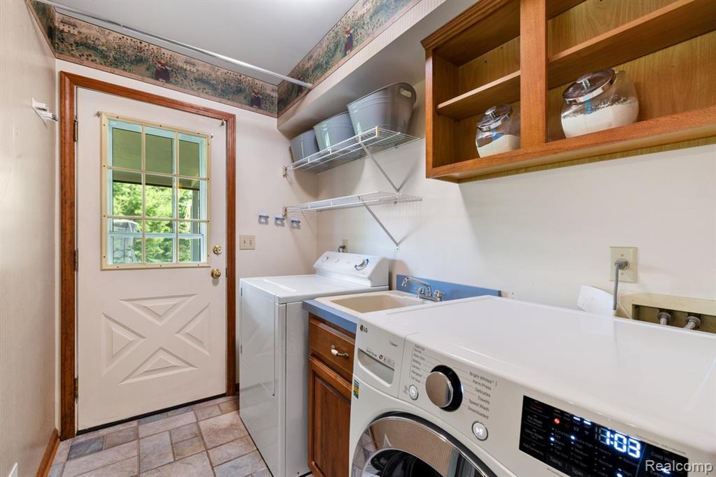 5010 Mallards Landing, Highland, MI — Photo 32