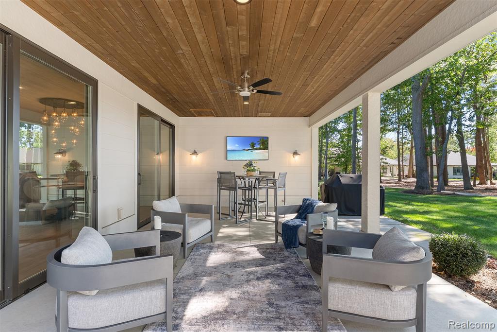 2031 Ottawa Beach Road, Holland, MI 49424 — Photo 25