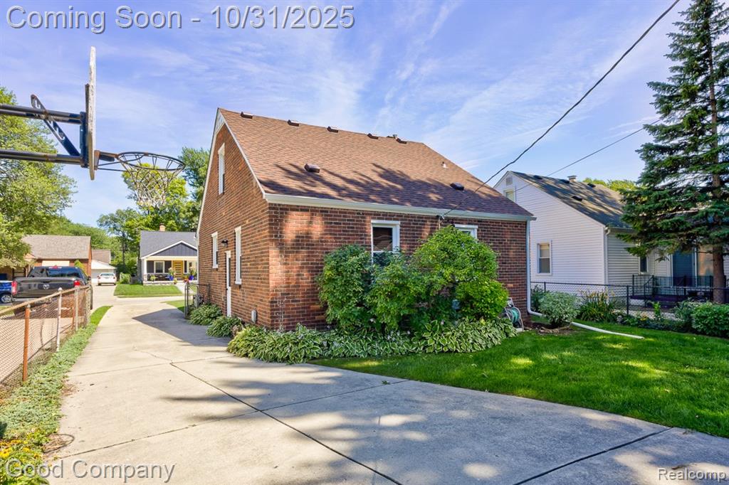 719 N Blair Avenue, Royal Oak, MI 48067 — Photo 42